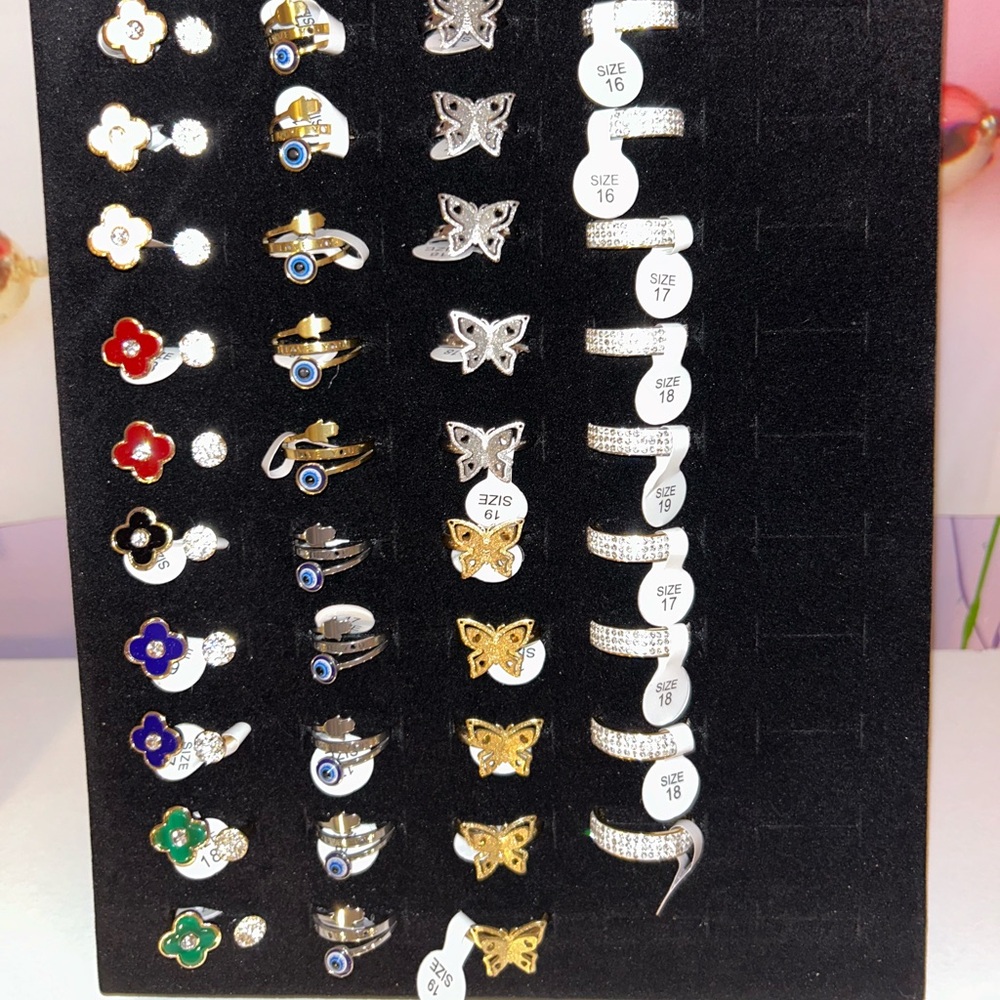 RINGS, NWT.